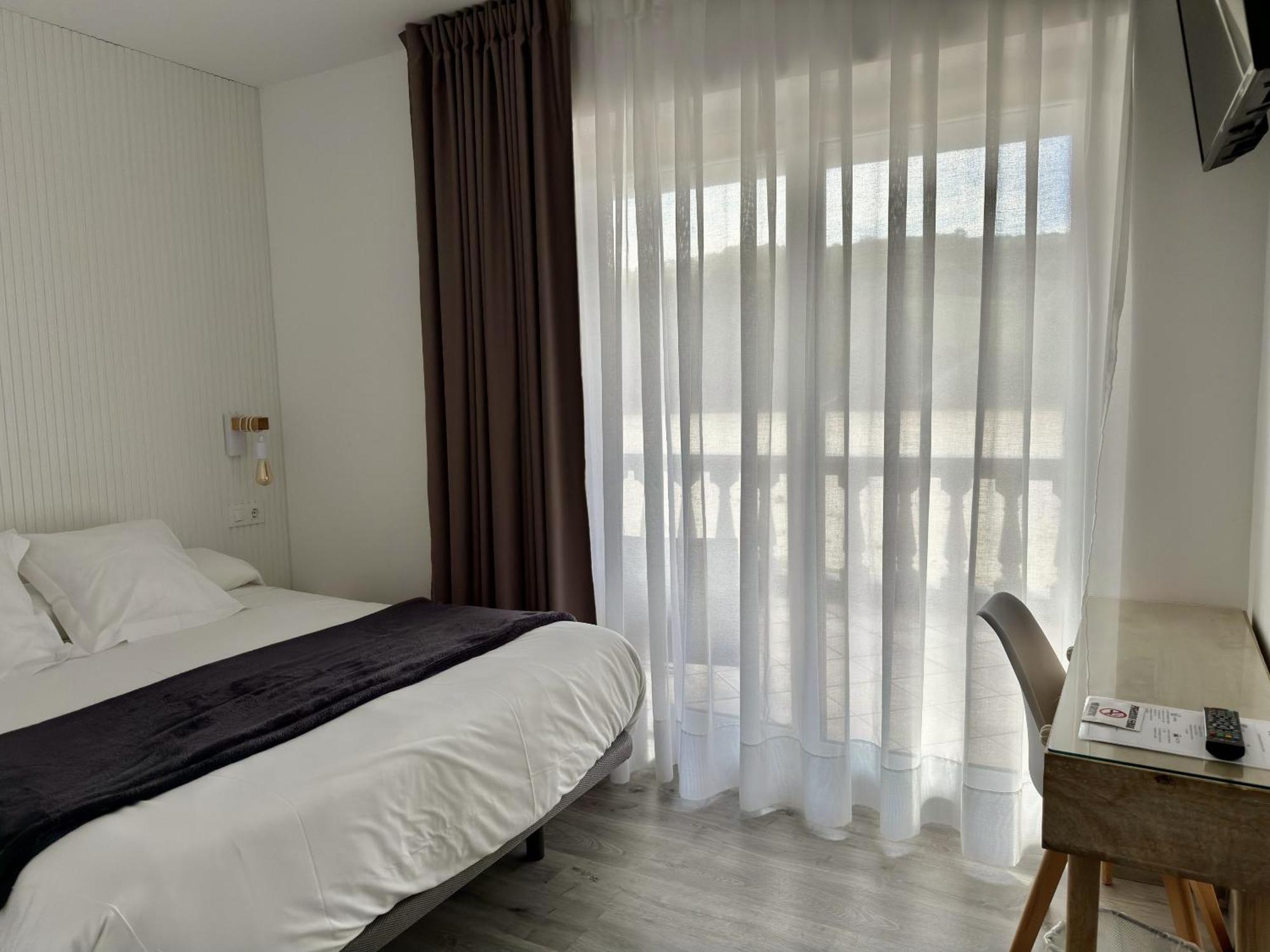 Hotel Sanmar โกเบรเซส ภายนอก รูปภาพ